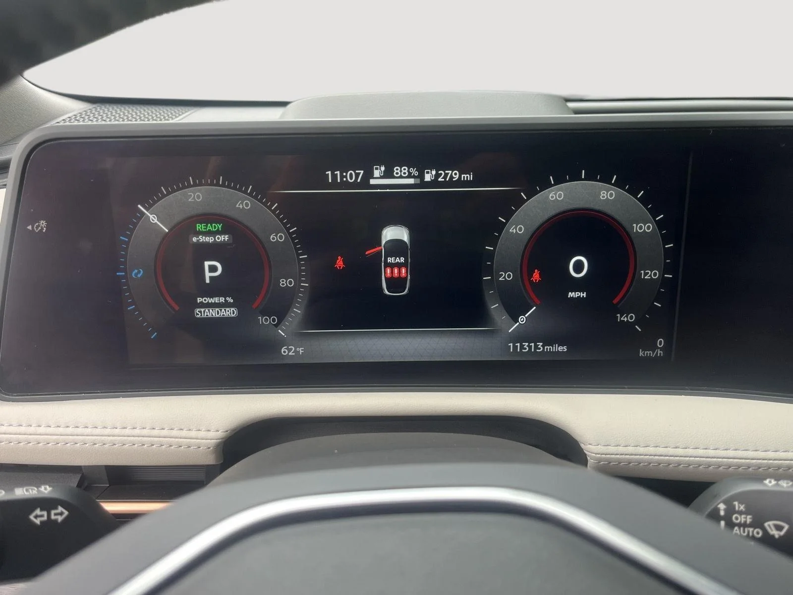 Used 2025 Everest White Pearl Tricoat/Black Diamond Pearl Nissan EVOLVE+ image 28