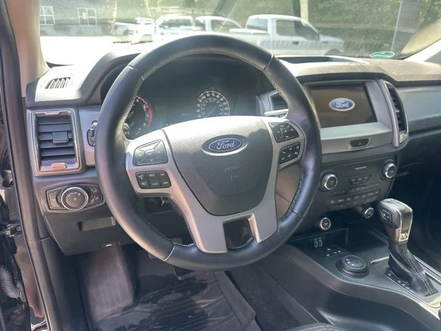 Used 2019 Black Ford XLT image 13