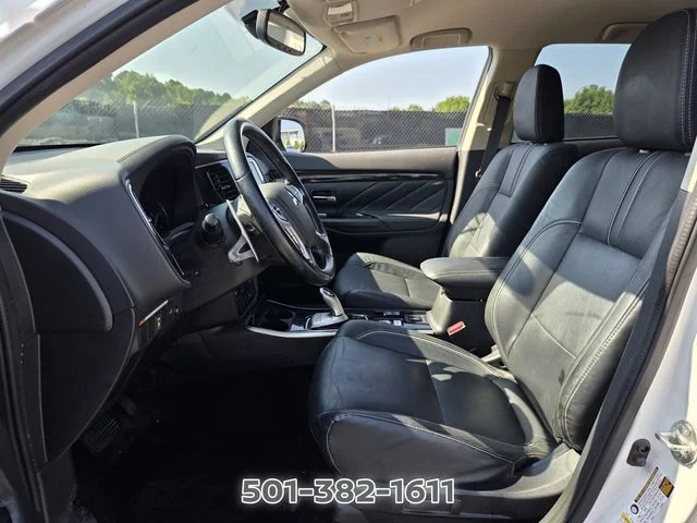 Used 2018 White Mitsubishi SEL image 9