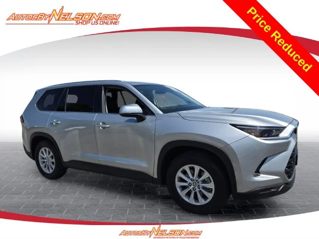 Used 2025 Silver Toyota XLE image 1