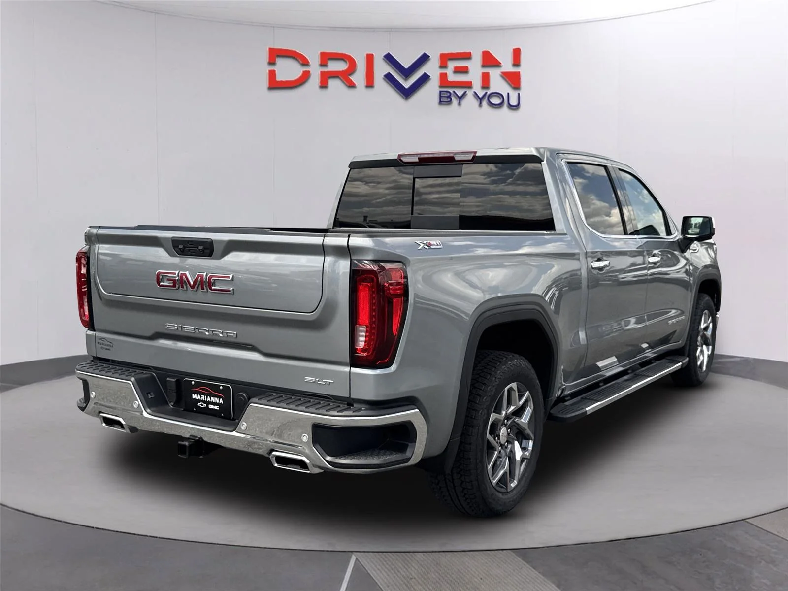 New 2026 Sterling Metallic GMC SLT image 4