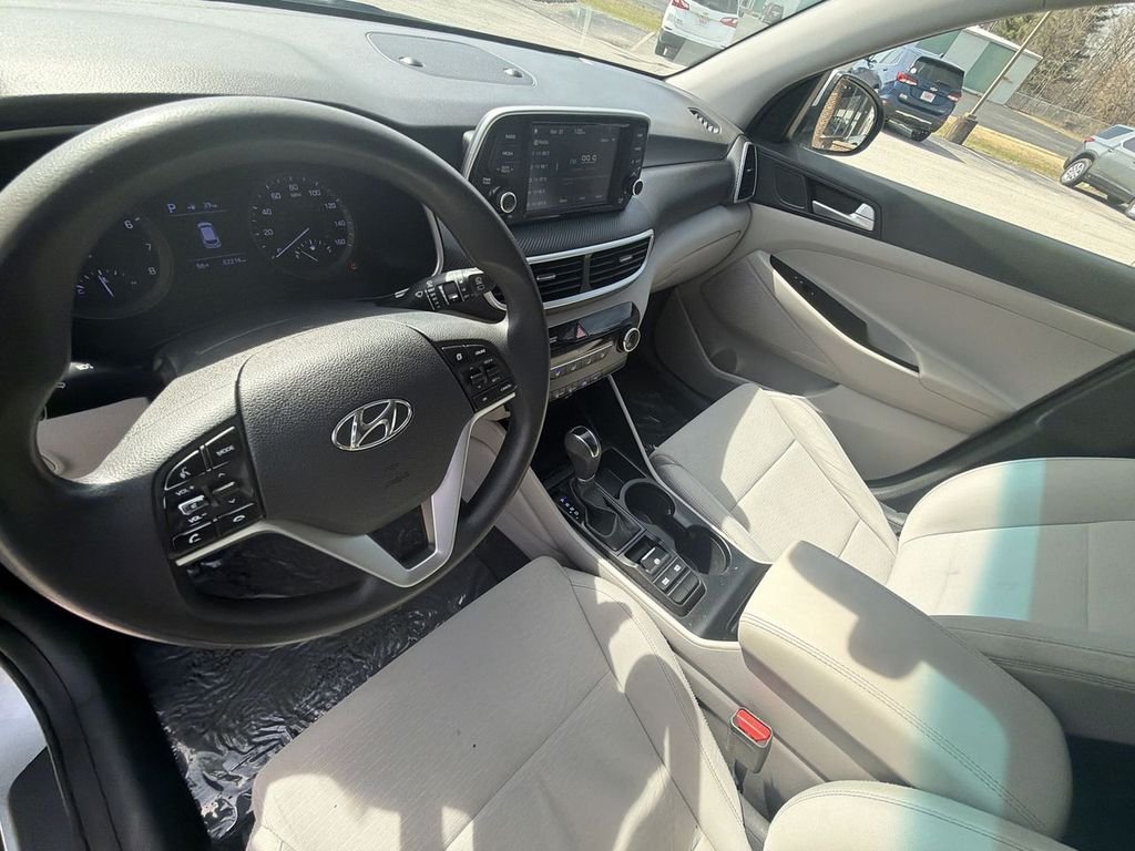 Used 2020 Silver Hyundai SE image 20