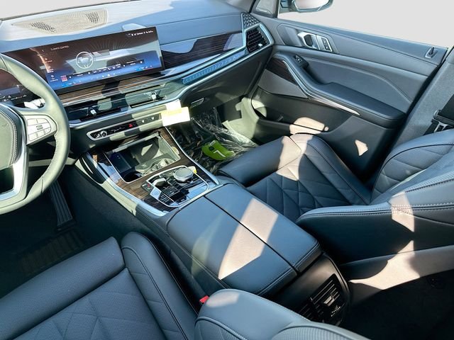 New 2026 Black BMW sDrive40i image 18