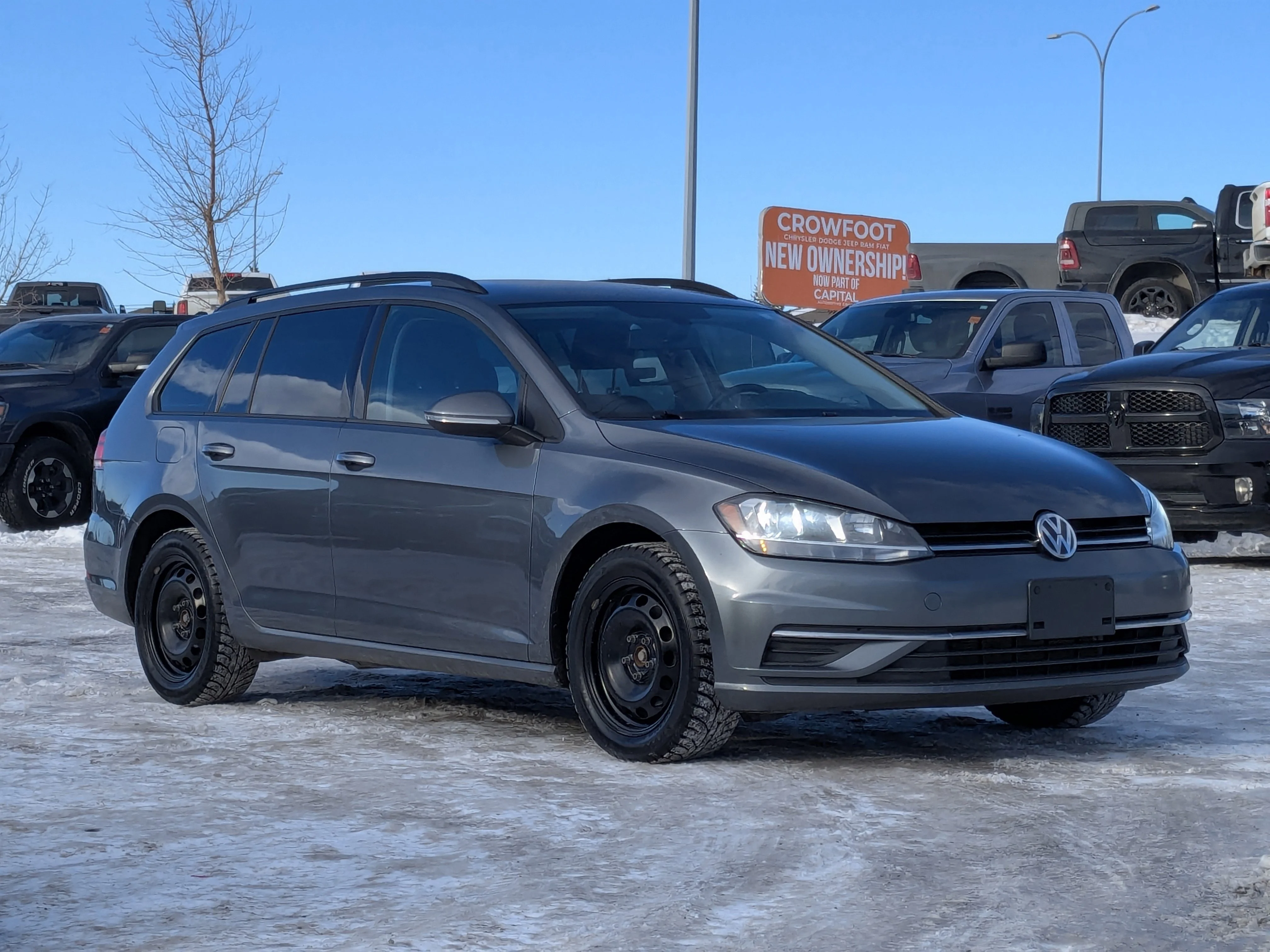 Used 2019 Grey Volkswagen Comfortline image 2