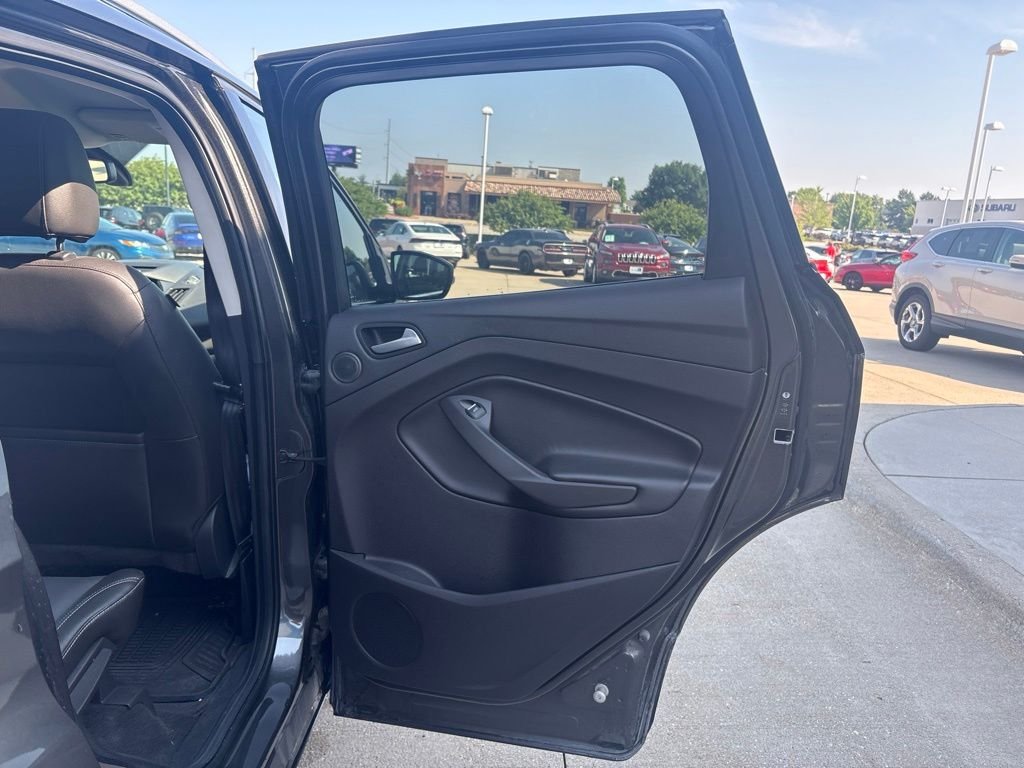 Used 2016 Magnetic Ford Titanium image 28