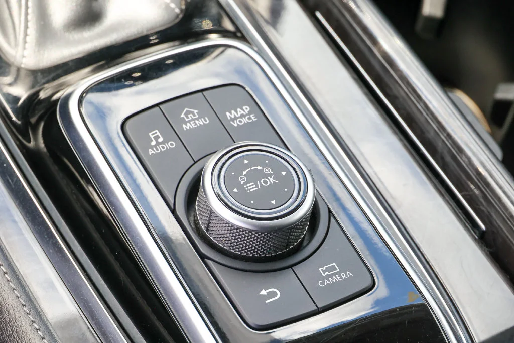 Certified Used 2024 Gray INFINITI LUXE image 11