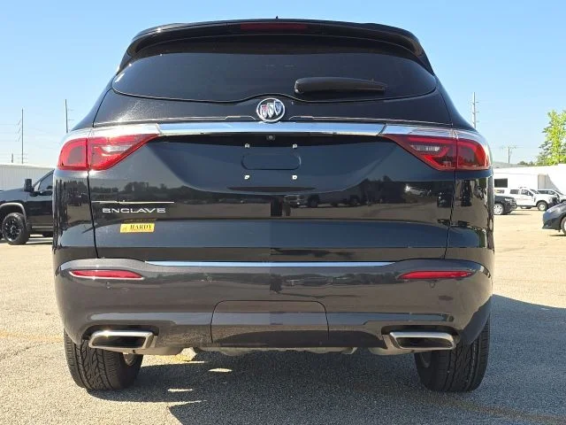 Used 2022 Black Buick Essence image 4