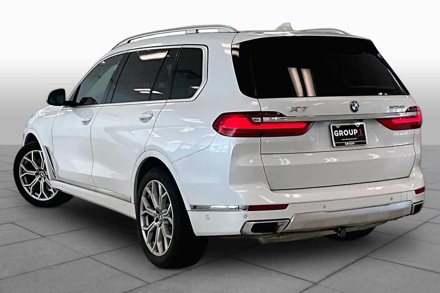 Used 2019 Mineral White Metallic BMW xDrive50i image 10