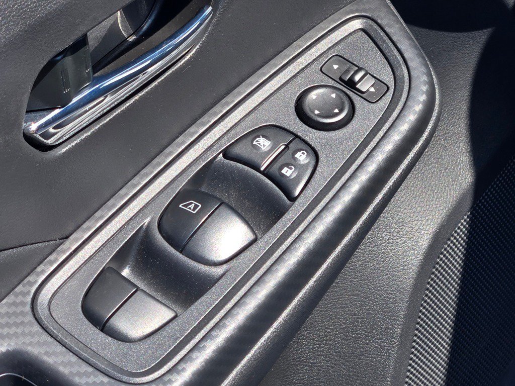 2025 Nissan Versa Sedan SV - Photo 18