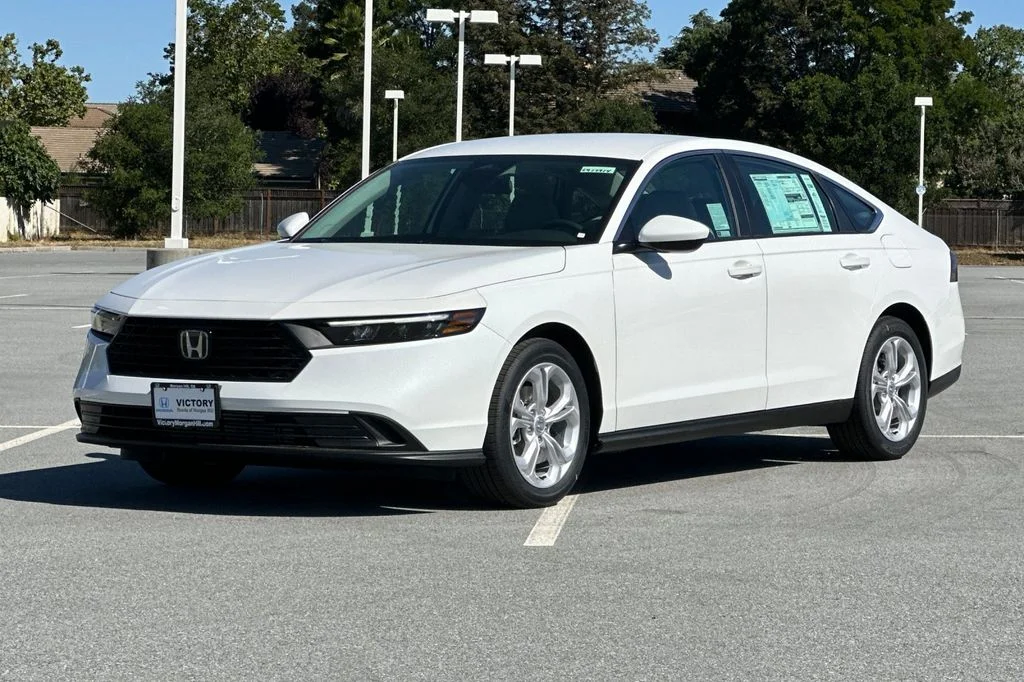 New 2026 Platinum White Pearl Honda LX image 8