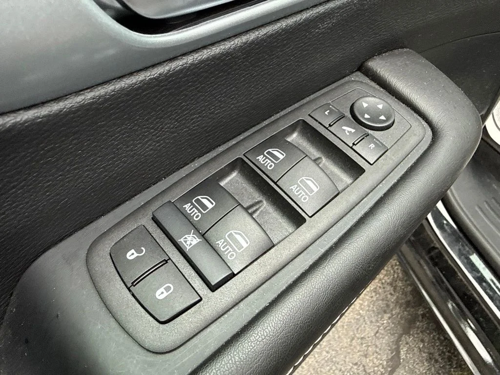 2026 Chrysler Pacifica Limited - Photo 23