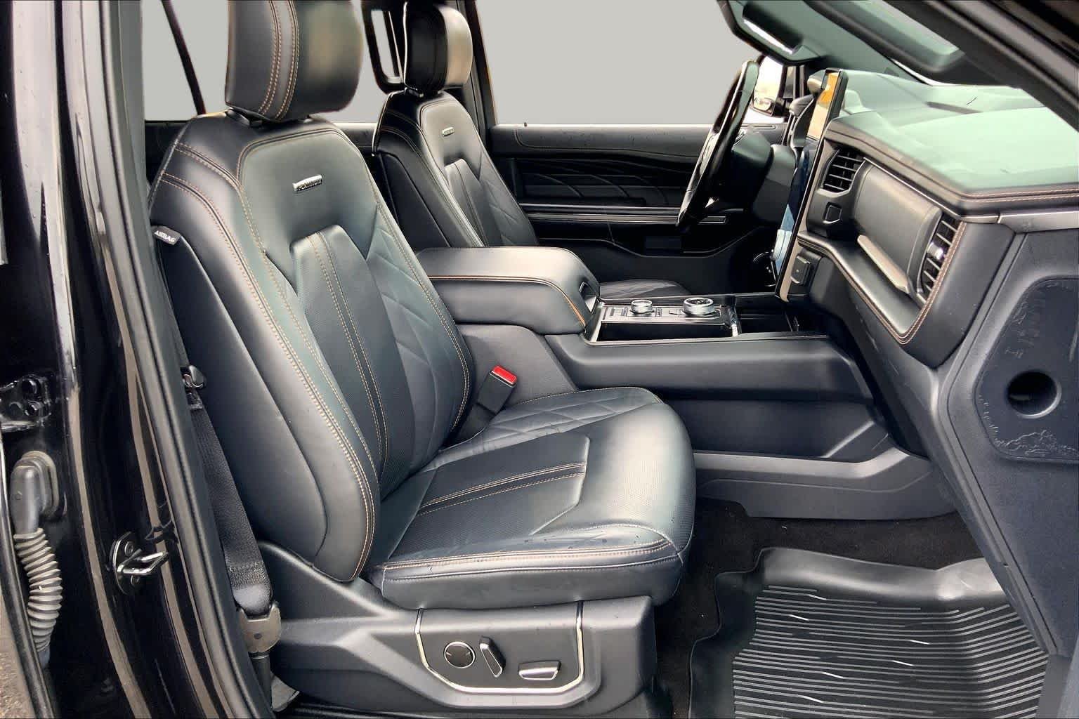 Used 2023 Agate Black Ford Platinum image 9