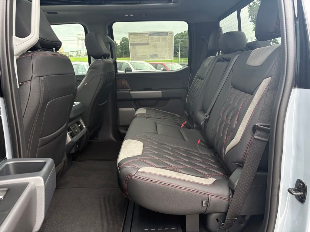 New 2026 Glacier Gray Metallic Tri-Coat Ford F-250® Lariat® image 14