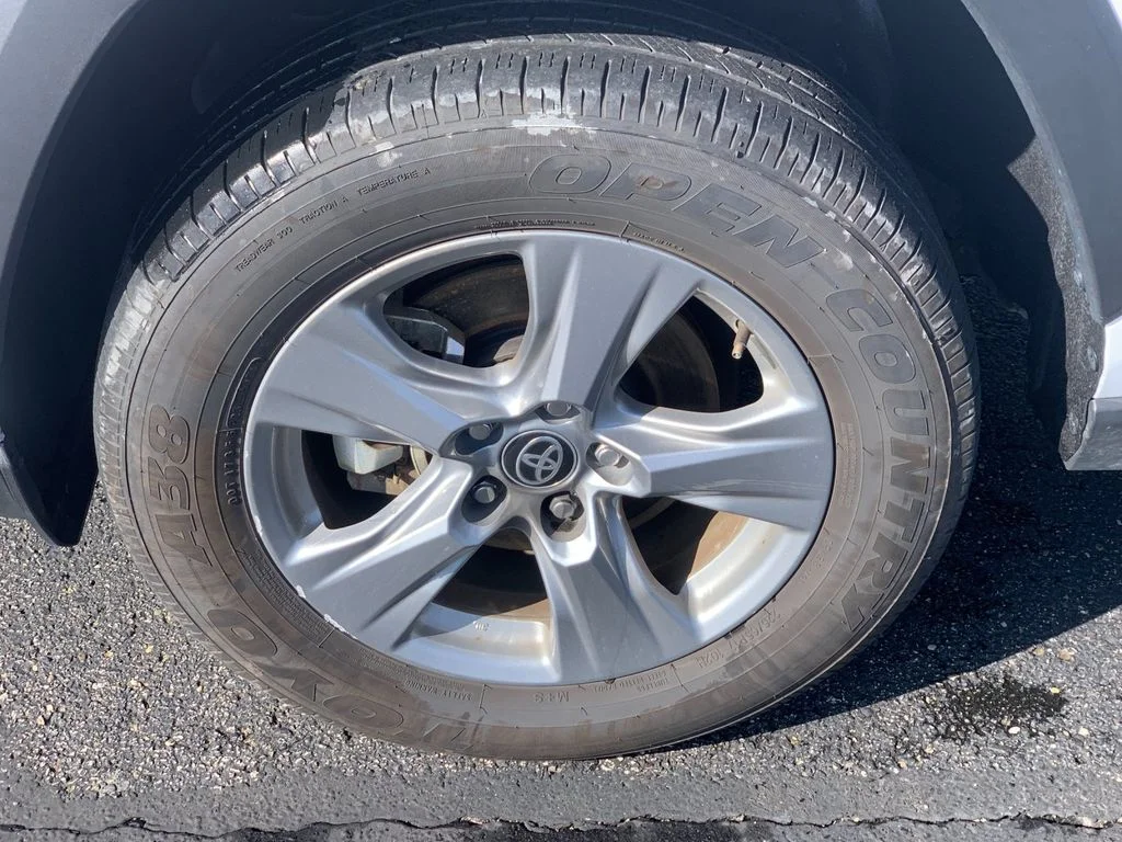 Used 2025 White Toyota XLE image 32