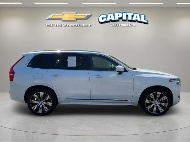 Used 2022 White Volvo T8 Inscription 7 Passenger image 6