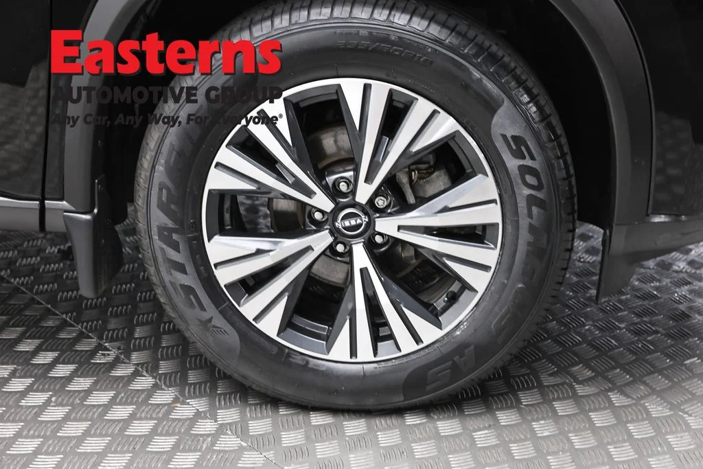 Used 2023 Black Nissan SV image 32
