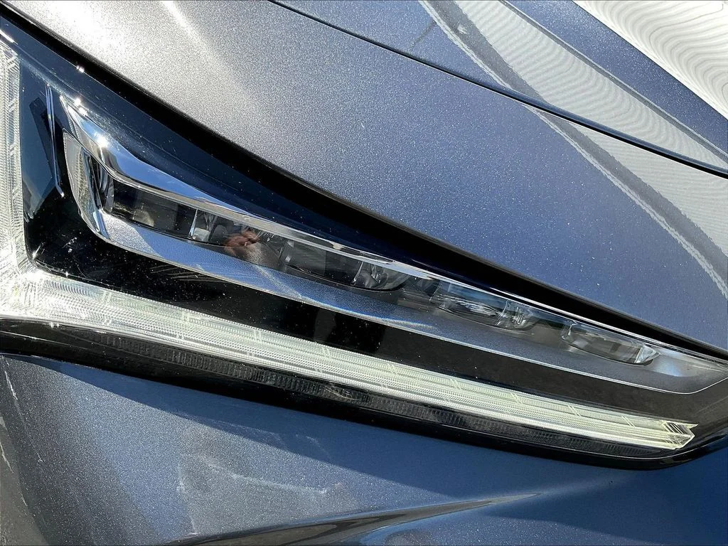 Certified Used 2025 Liquid Carbon Metallic Acura Technology Package image 32