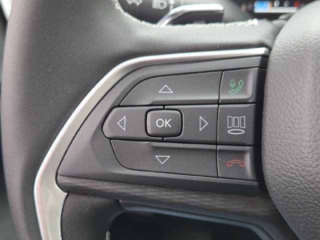 New 2026 Bright White Clear-Coat Exterior Paint Jeep Laredo image 17