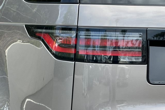 Certified Used 2025 Brown Land Rover Dynamic SE image 25