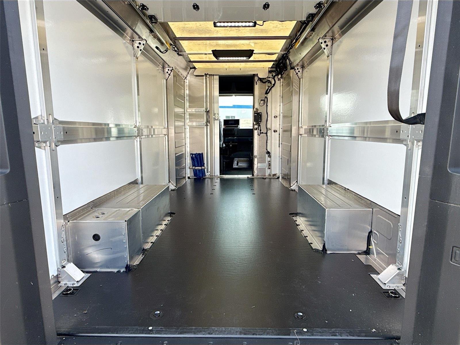 2025 Chevrolet BrightDrop BrightDrop 600 - Photo 16