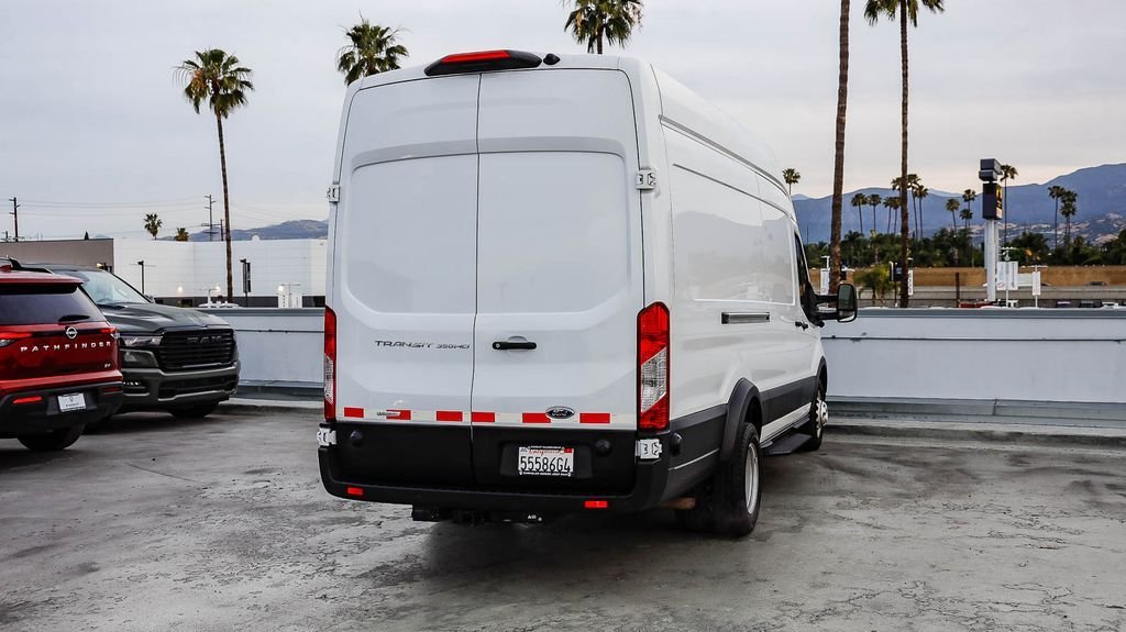 Used 2024 Oxford White Ford Base image 9