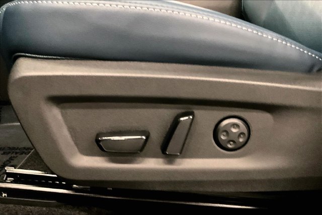 New 2026 Super Black Nissan Platinum image 33