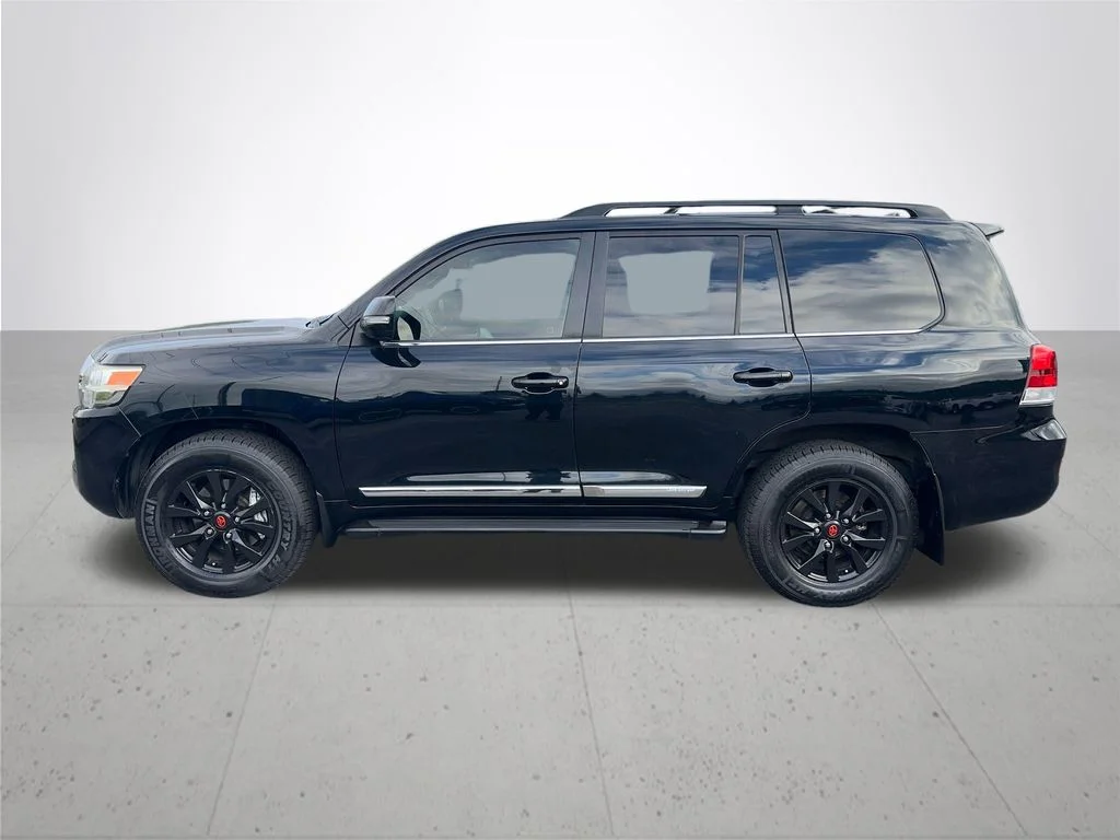 Used 2016 Black Toyota Base image 10
