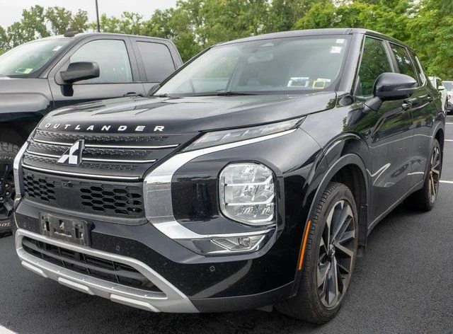 Used 2022 Black Mitsubishi  image 1