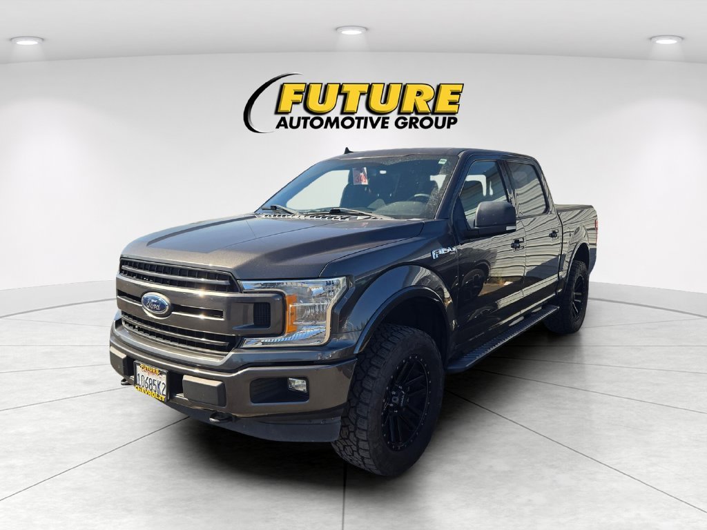 Used 2018 Gray Ford XLT image 3