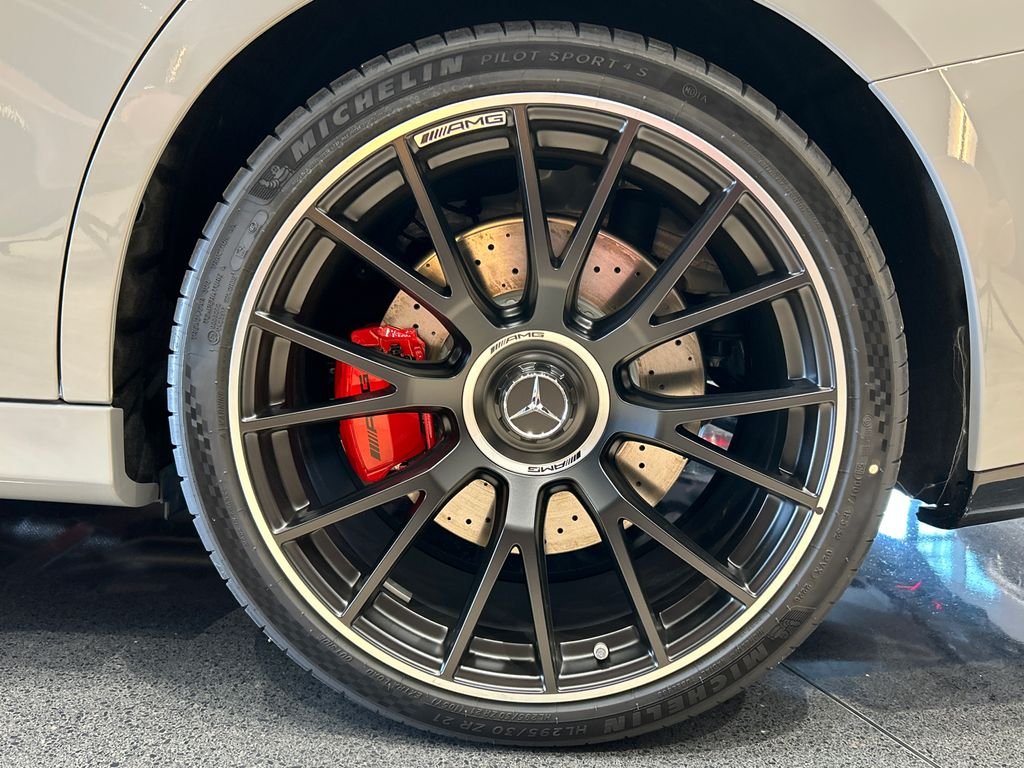 New 2027 MANUFAKTUR Alpine Grey Mercedes-Benz AMG® E 53 Hybrid Wagon image 32
