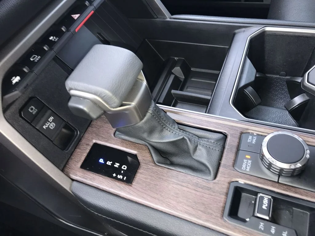 Used 2025  Toyota Limited image 19