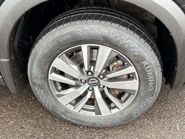 Used 2024 Black Nissan SL image 7