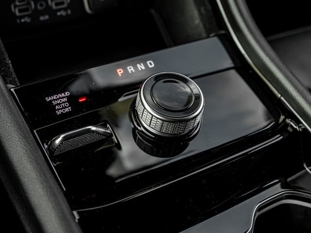 Used 2022 Diamond Black Crystal Pearlcoat Jeep Limited image 25
