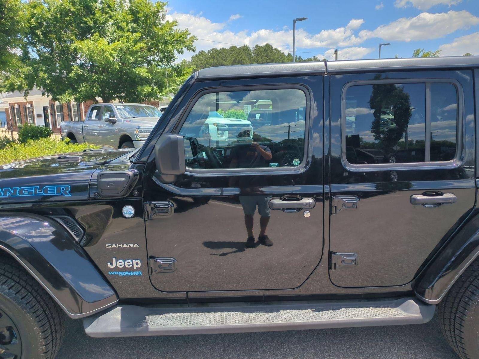Used 2022 Black Clearcoat Jeep Unlimited Sahara image 15