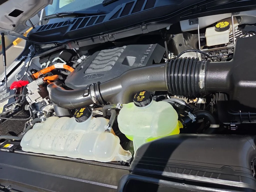 Used 2023 Gray Ford XLT image 30