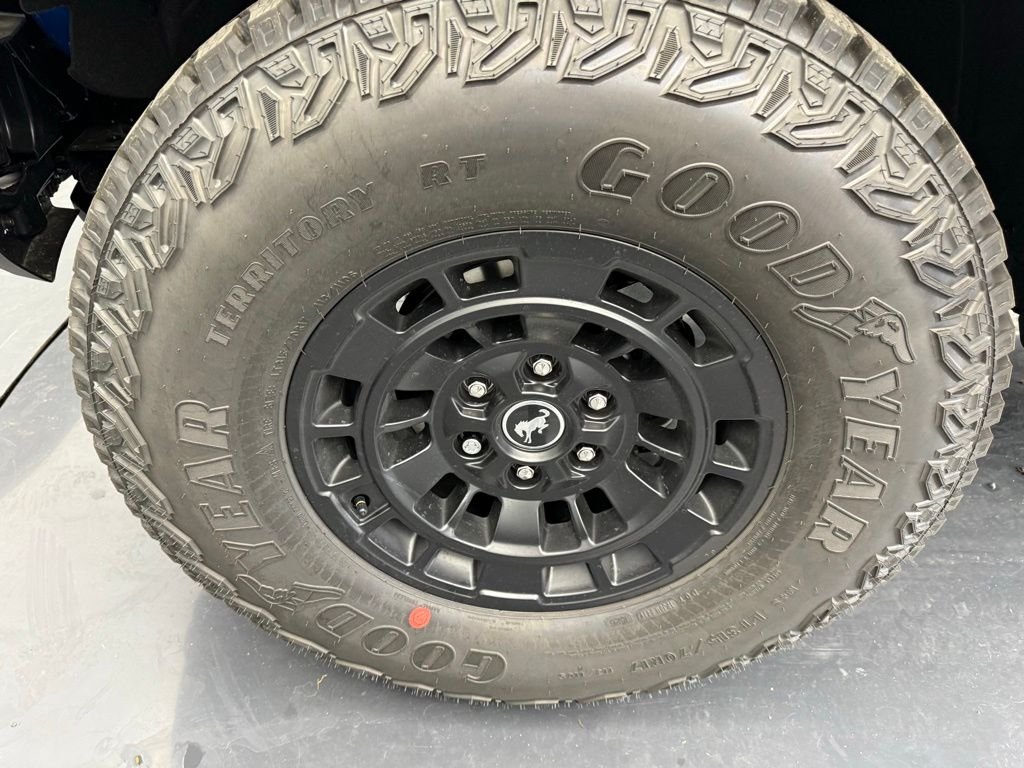 New 2026 Velocity Blue Metallic Ford Badlands® image 38