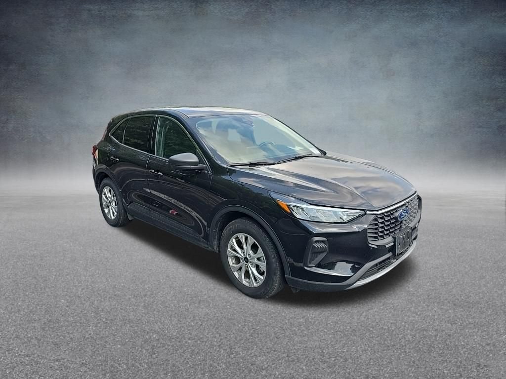 Used 2024 Black Metallic Ford Active image 2