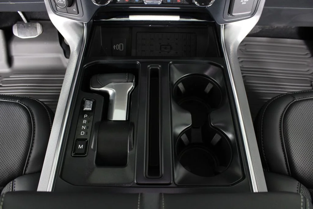 New 2026 Star White Metallic Tri-Coat Ford Platinum image 28