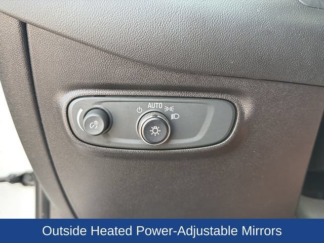 Used 2019 IRIDESCENT PEARL TRICOAT Chevrolet LT image 13