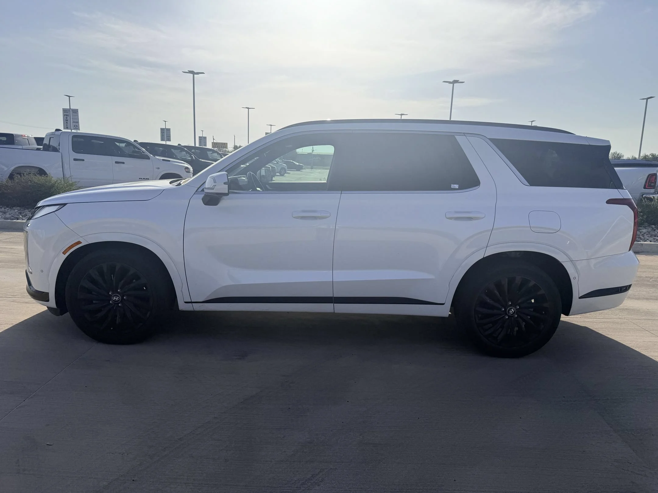 Used 2024 White Hyundai Calligraphy Night Edition image 10