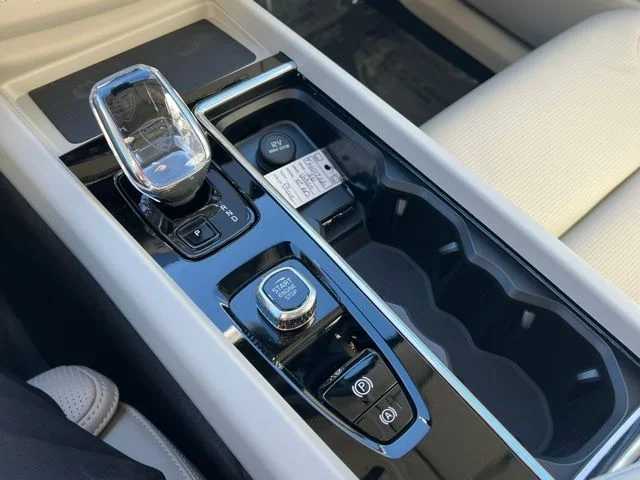 New 2026 Blue Volvo T8 Ultra image 15