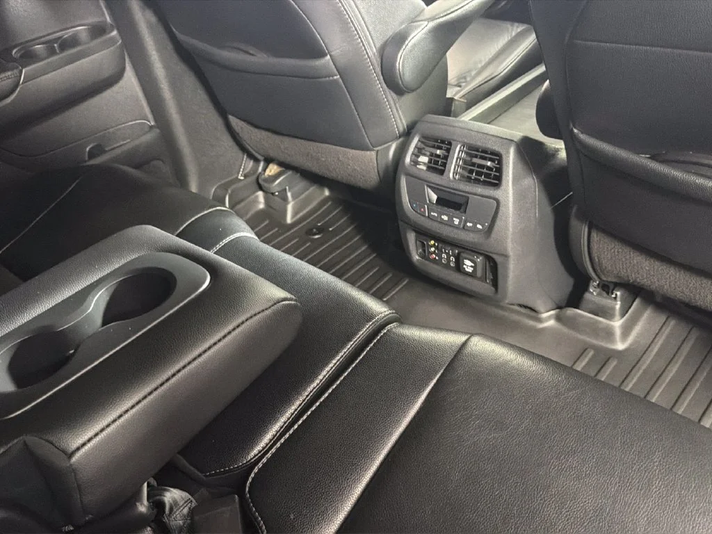 Used 2018 White Honda Touring image 34