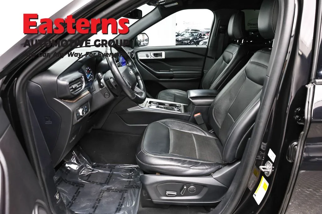 Used 2020 Black Ford Limited image 14