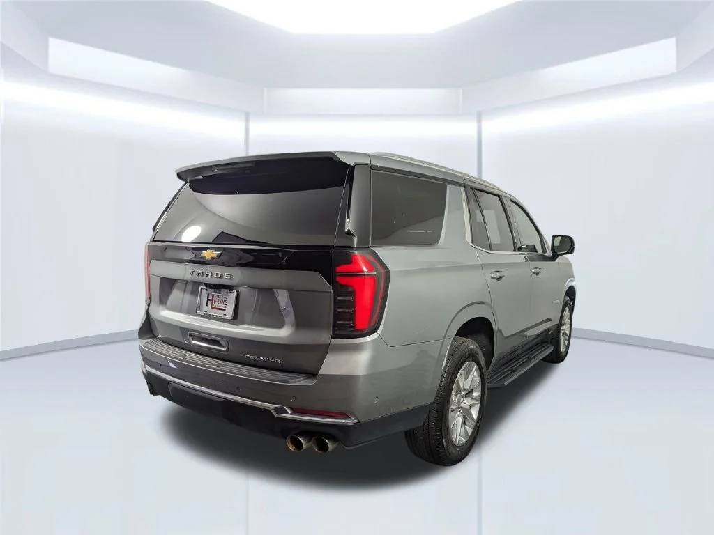 Used 2025 Gray Chevrolet Premier image 21