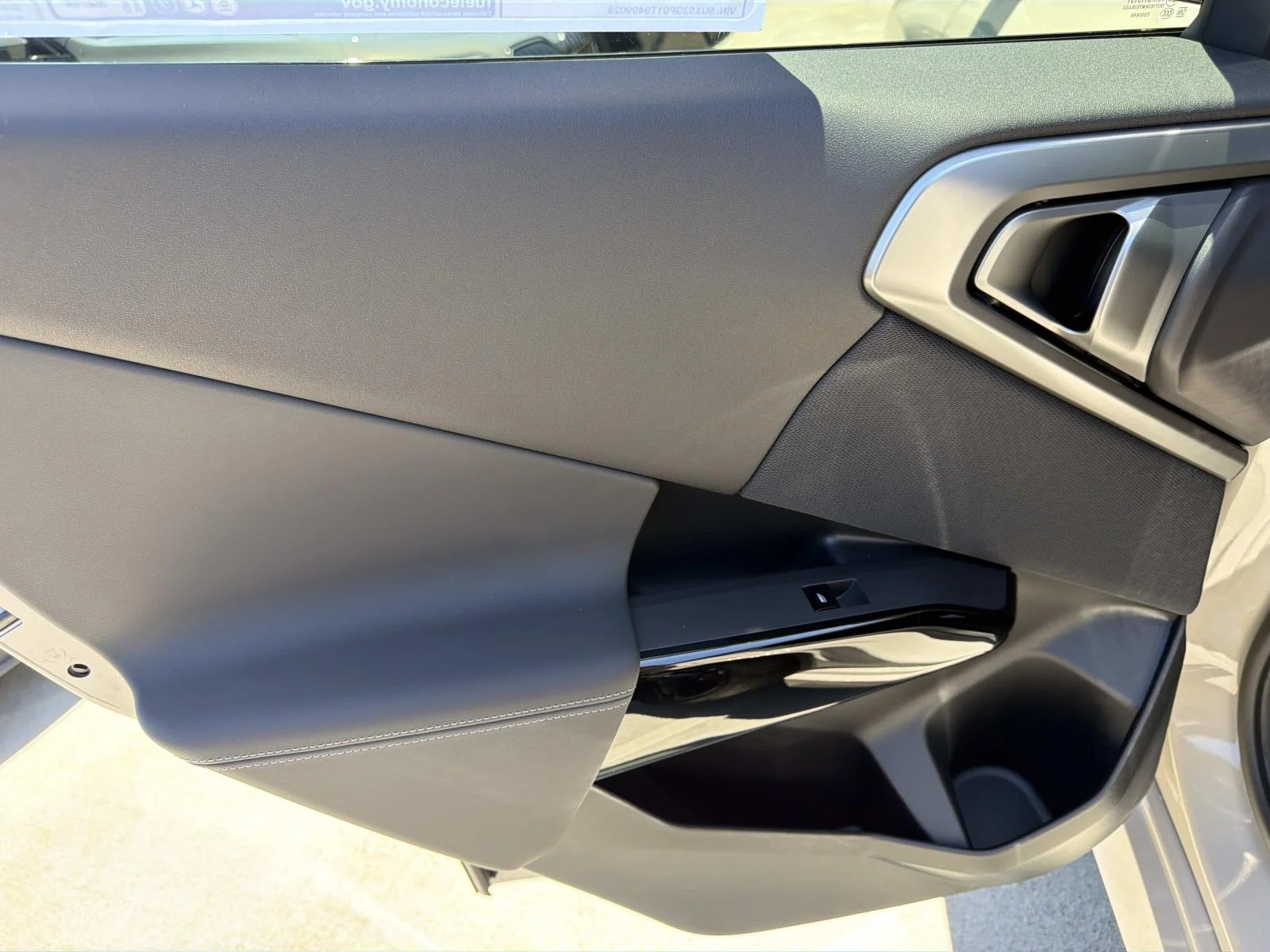 New 2026 Dune Grey Metallic BMW 30 xDrive image 9