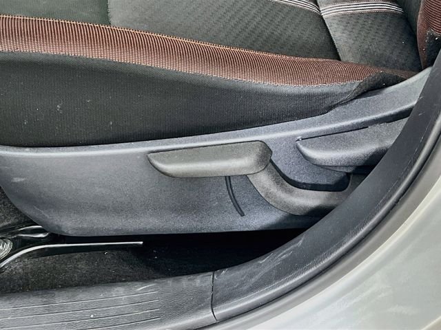 2024 Nissan Versa Sedan SR - Photo 11