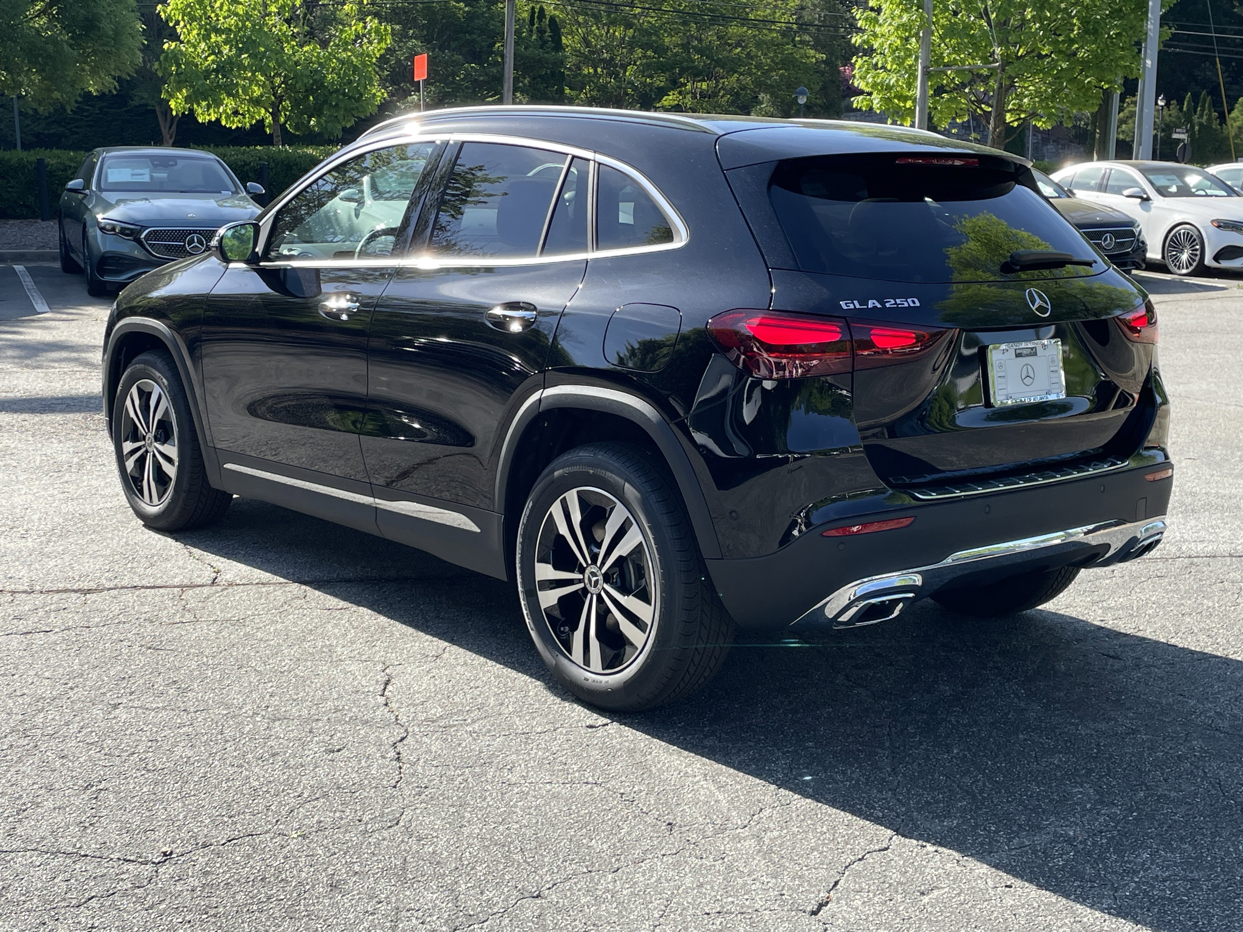 New 2026 Cosmos Black Metallic Mercedes-Benz GLA 250 SUV image 11