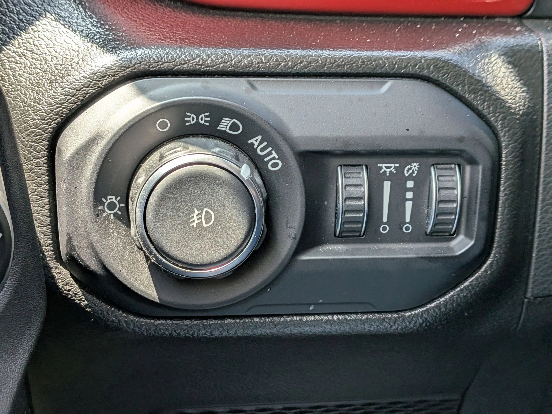 Used 2022 High Velocity Clearcoat Jeep Unlimited Rubicon image 19