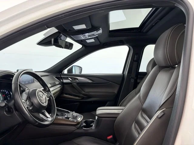Used 2020 Snowflake White Pearl Mazda Signature image 11
