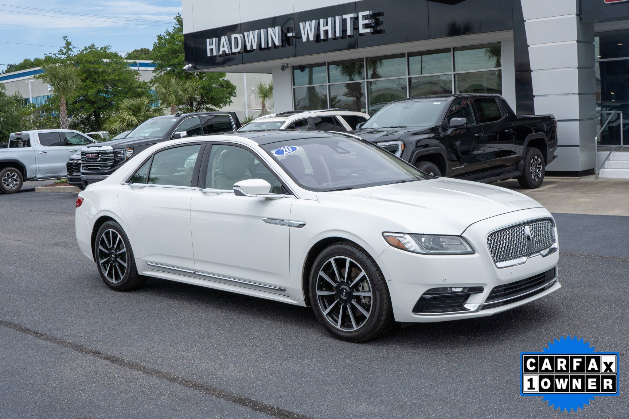 2020 Lincoln Continental Reserve FWD's photo